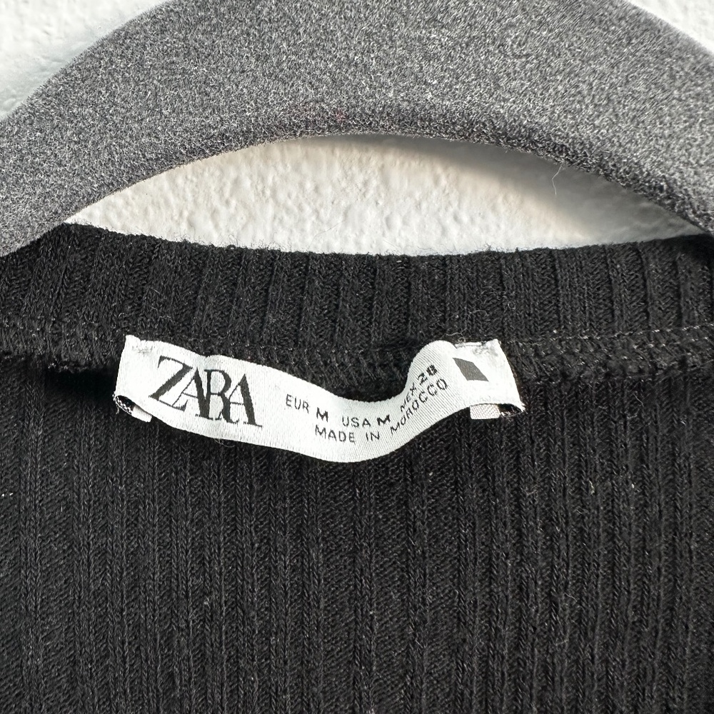 Zara Ribbed Black Top with Ruffle Shoulders - Picture 2 of 2